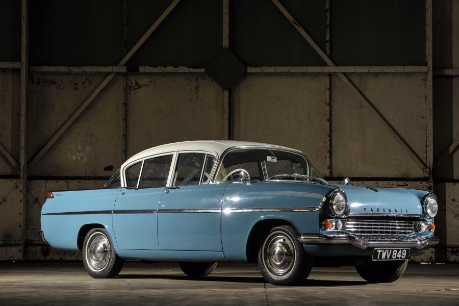  Vauxhall Velox 4-Door Saloon (PA S) 1957 года  (фото 4 из 8)